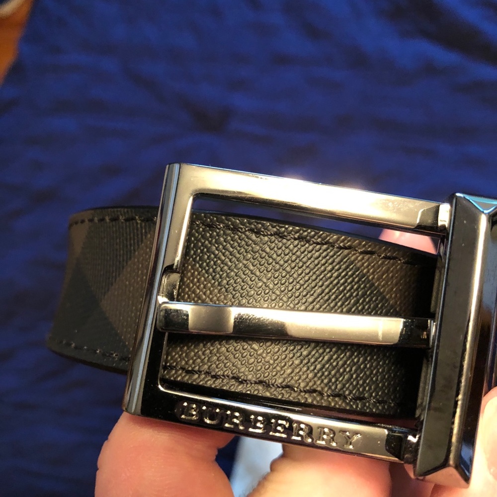 Reversible Burberry belt